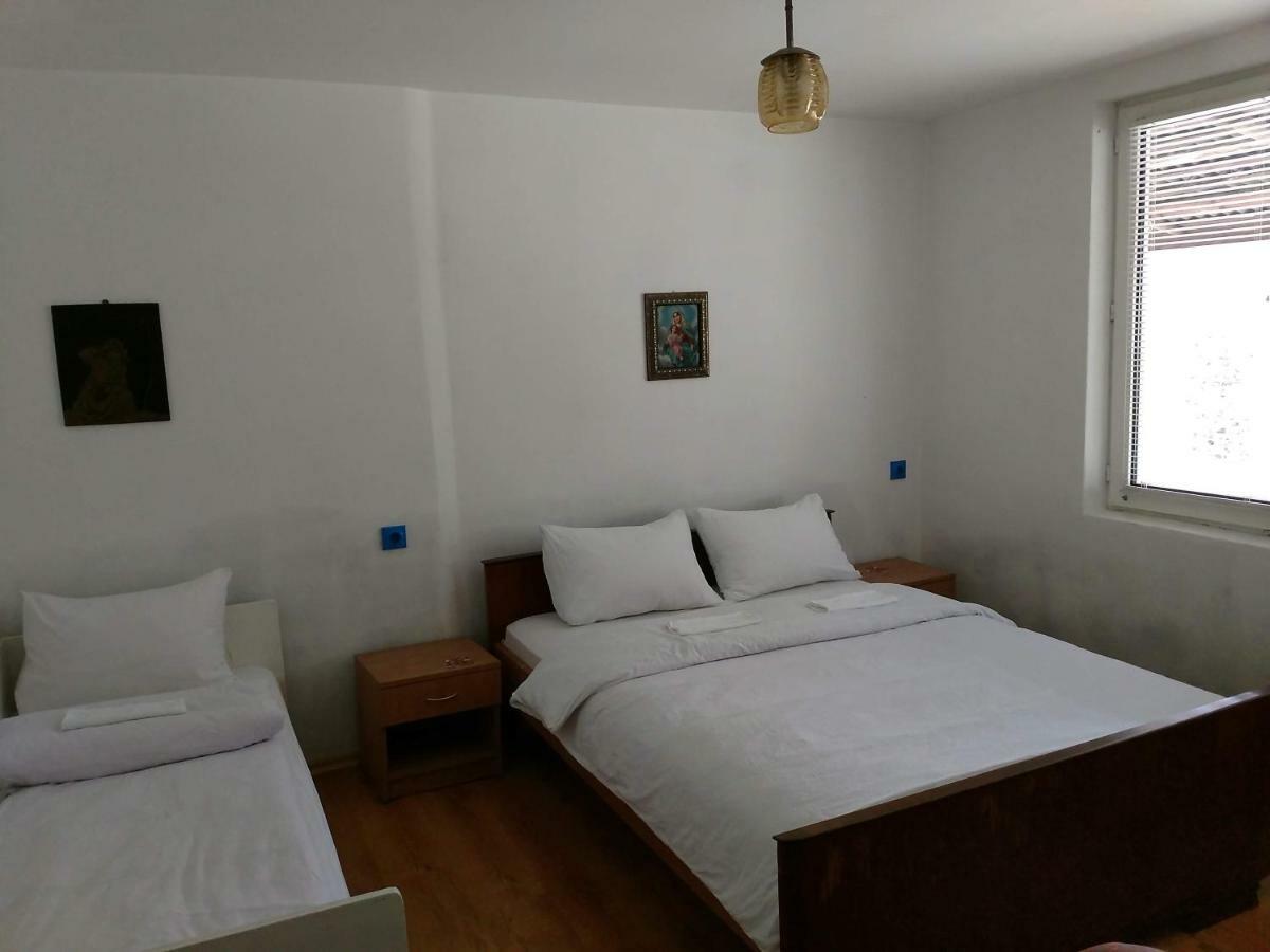 Bungalows Zdravets Berkovitsa Eksteriør billede